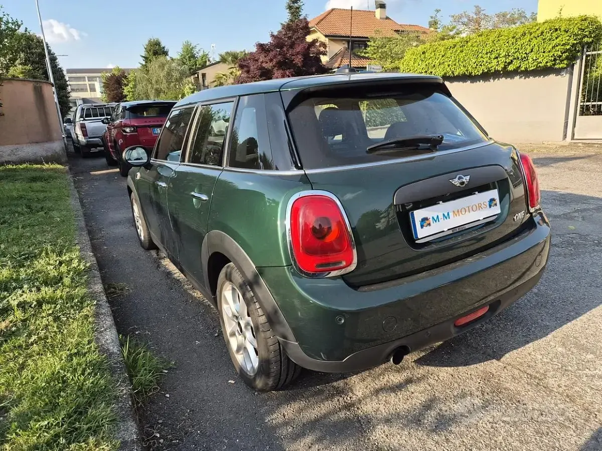 Usata Mini ONE Hype 102 CV (75 kW) 2016 Verde Utilitaria