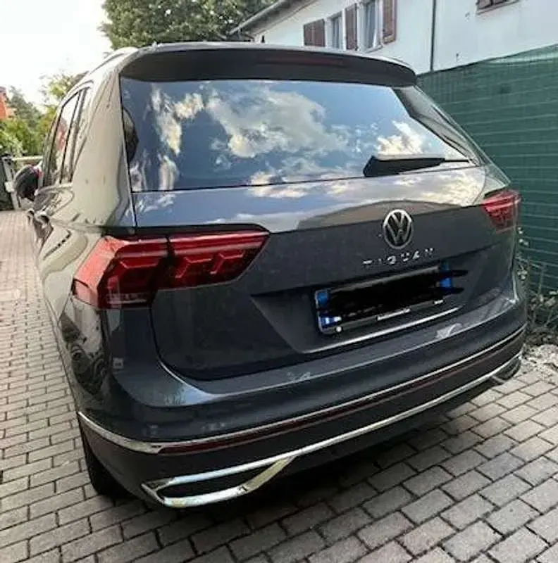 Usata VW Tiguan Elegance 150 CV (110 kW) 2024 Grigio SUV