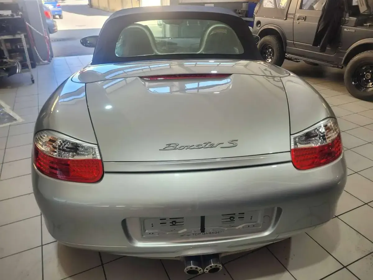 Usata Porsche Boxster 252 CV (185 kW) 2001 Argento Cabrio
