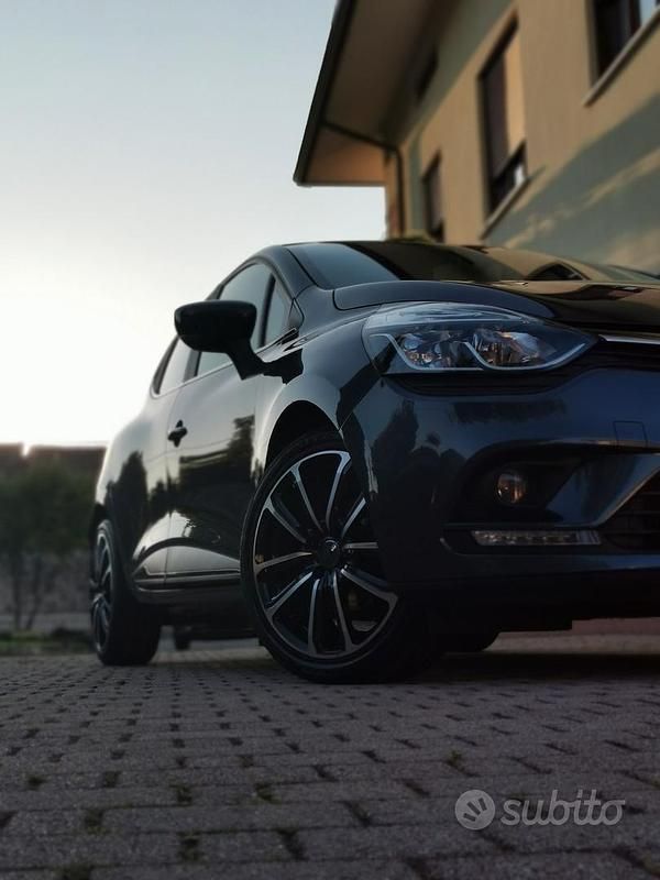 Usata Renault Clio IV 75 CV (55 kW) 2018 Grigio Utilitaria