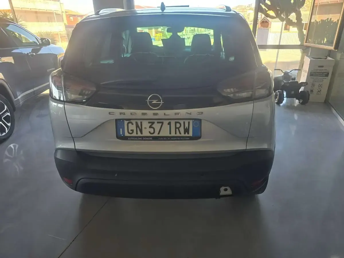 Usata Opel Crossland Ultimate 110 CV (80 kW) 2023 Argento SUV