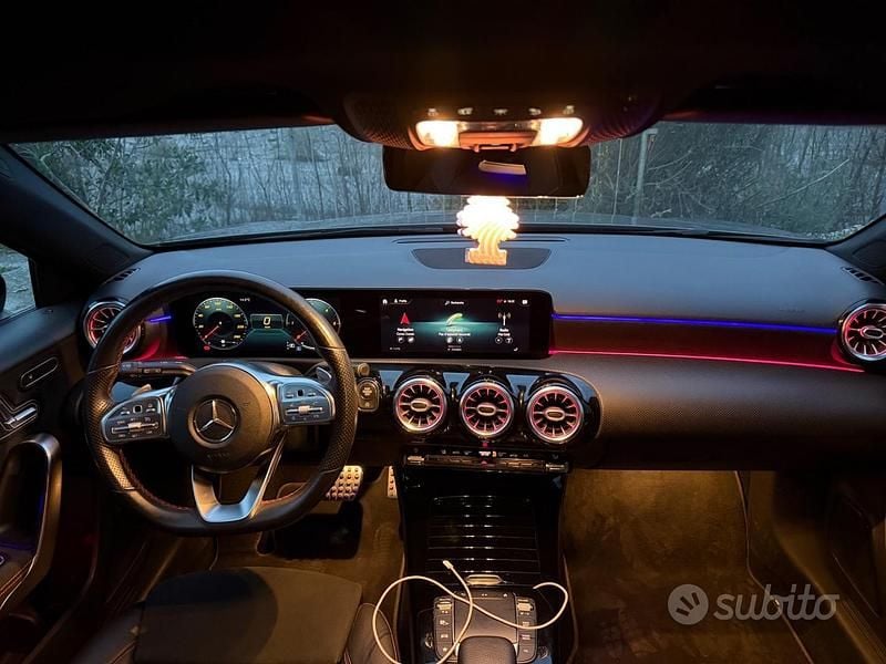 Usata Mercedes A200 AMG line 150 CV (110 kW) 2021 Grigio Berlina