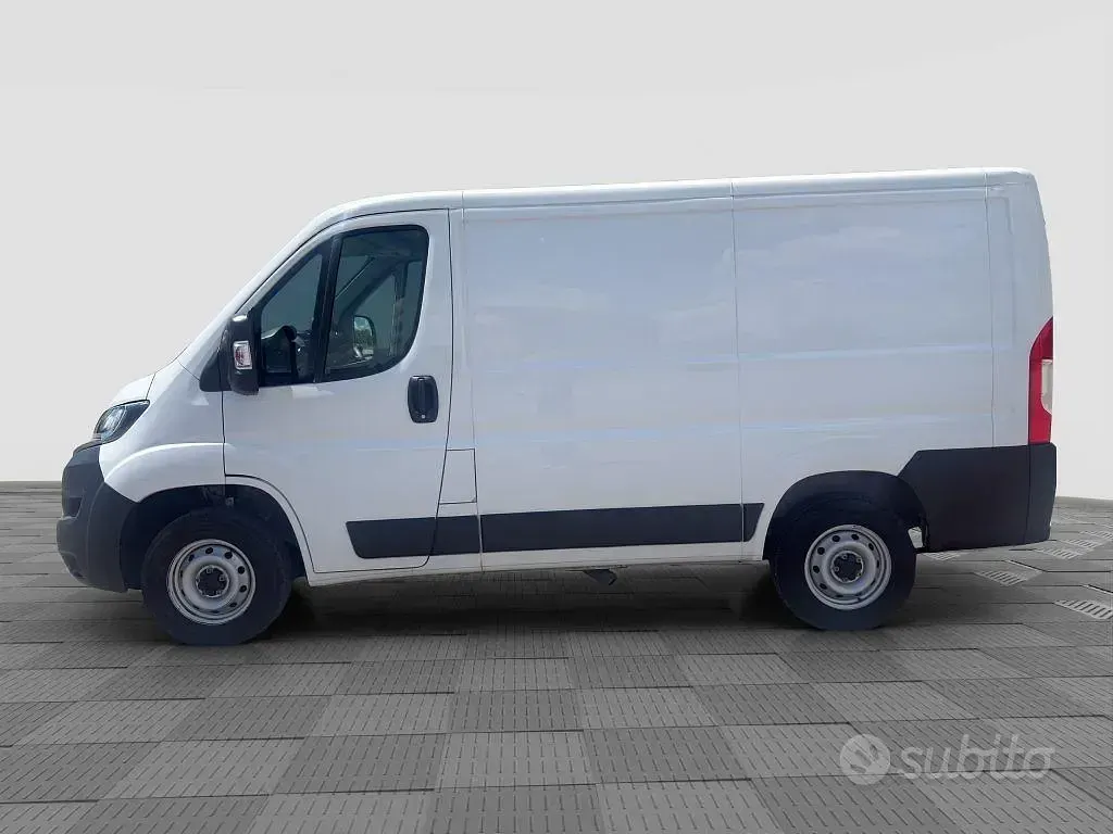 Usata Fiat Ducato 120 CV (88 kW) 2023 Bianco Furgone