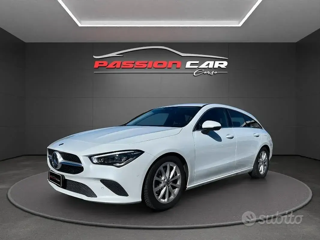 Usata Mercedes CLA200 Business 150 CV (110 kW) 2020 Bianco Station wagon