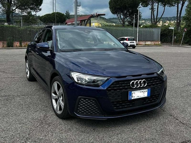 Usata Audi A1 Sportback Ambiente 150 CV (110 kW) 2023 Blu/azzurro Utilitaria