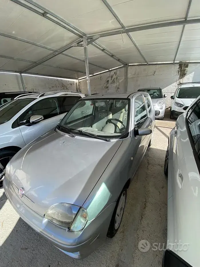 Usata Fiat 600 54 CV (39 kW) 2010 Grigio Utilitaria