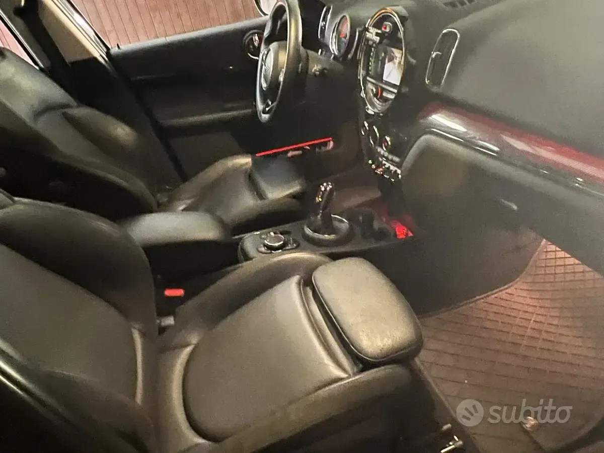 Usata Mini Countryman 190 CV (139 kW) 2020 Grigio SUV