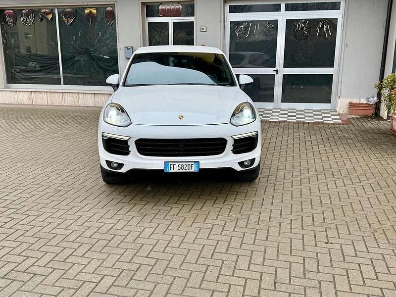 Usata Porsche Cayenne Sport 250 CV (183 kW) 2016 Bianco SUV