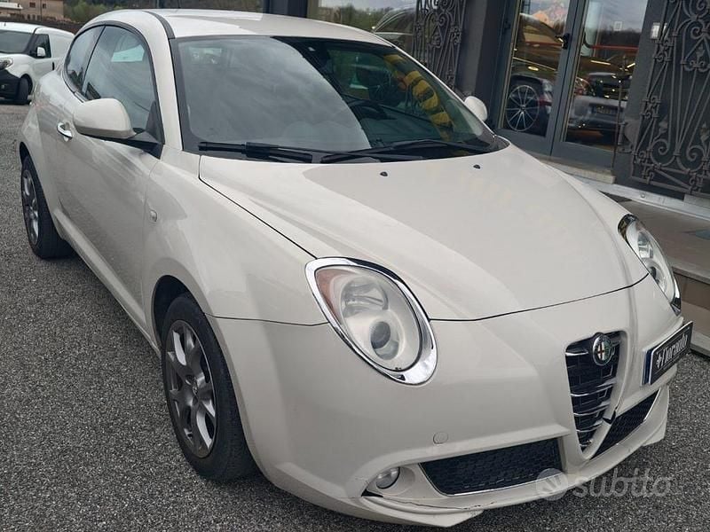 Occasion Alfa Romeo MiTo Distinctive 79 PK (58 kW) 2010 Wit Hatchback