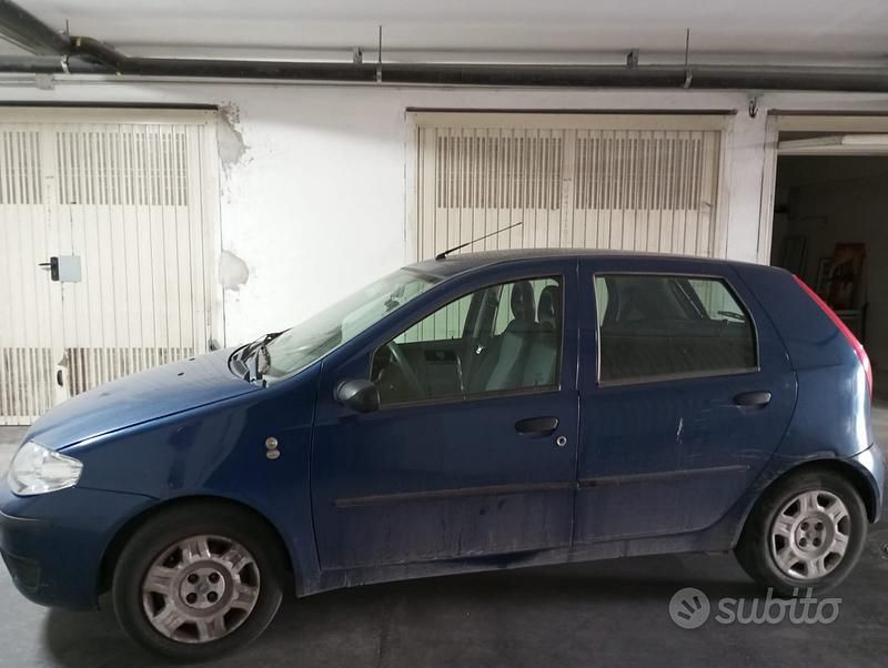 Usata Fiat Punto 69 CV (50 kW) 2003 Blu Utilitaria
