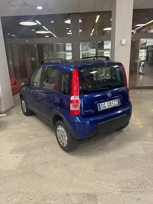 Usata Fiat Panda 4x4 Climbing 60 CV (44 kW) 2007 Blu Utilitaria
