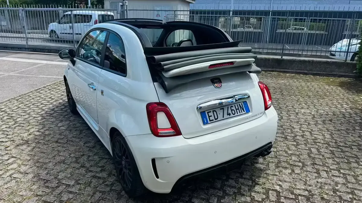 Usata Abarth 500 Esseesse 135 CV (99 kW) 2010 Bianco Berlina