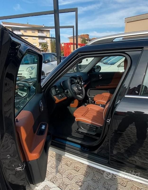 Usata Mini One Countryman Business 102 CV (75 kW) 2021 Nero SUV