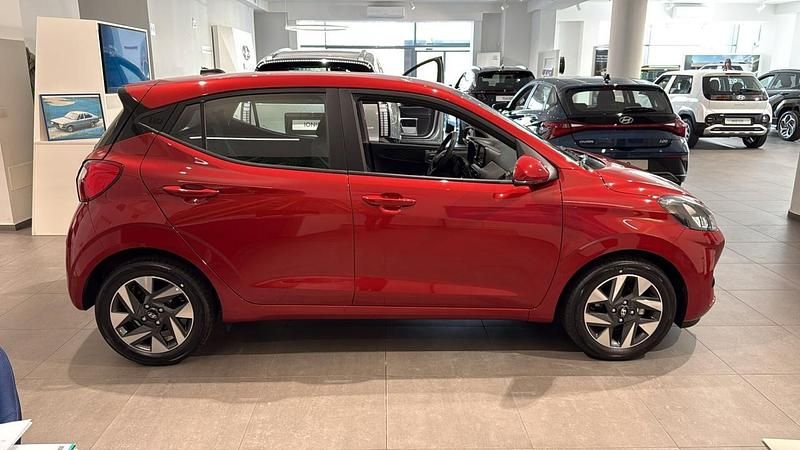 Nuova Hyundai i10 62 CV (45 kW) 2025 Rosso Utilitaria