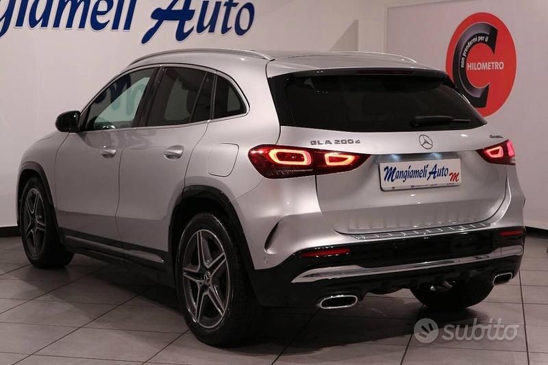 Usata Mercedes GLA200 Premium 150 CV (110 kW) 2021 Grigio SUV