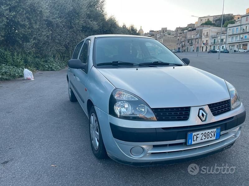Usata Renault Clio II 2003 Grigio Berlina