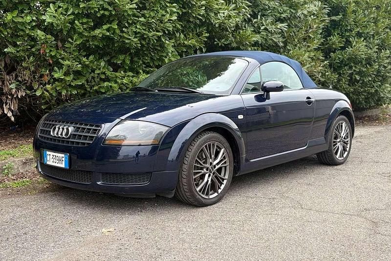 Usata Audi TT Roadster 179 CV (131 kW) 2004 Blu/azzurro Cabrio