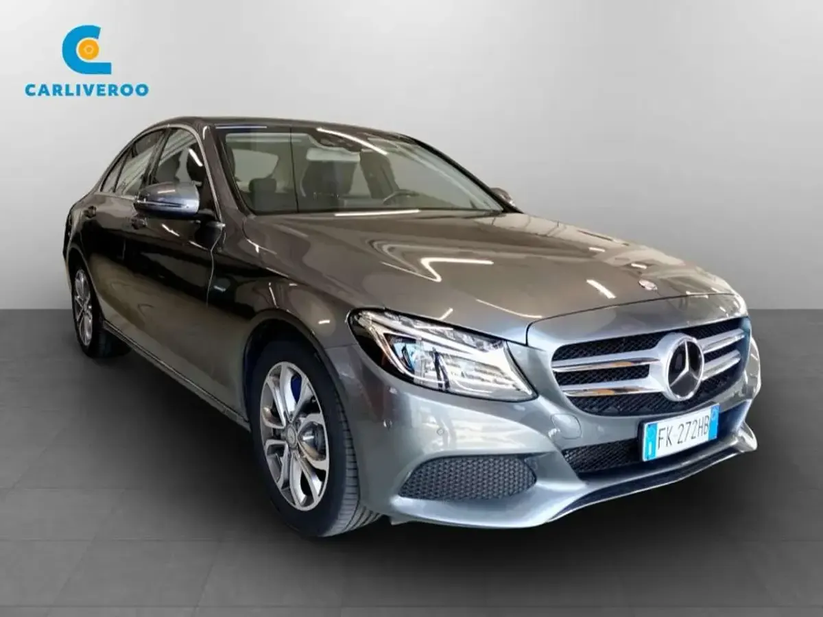 Usata Mercedes C350e Premium 211 CV (155 kW) 2017 Grigio metallizzato Berlina