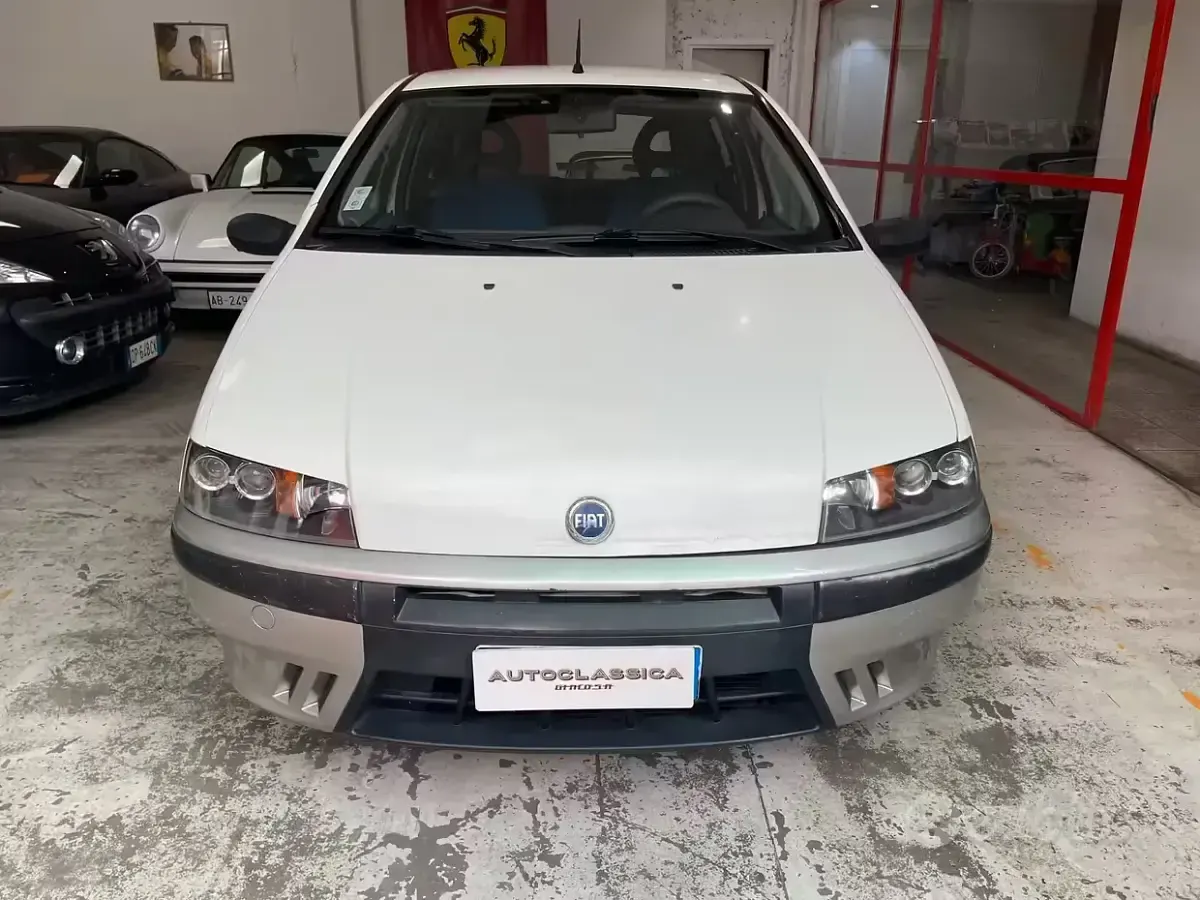 Occasion Fiat Punto 60 ch (44 kW) 2003 Blanc Citadine