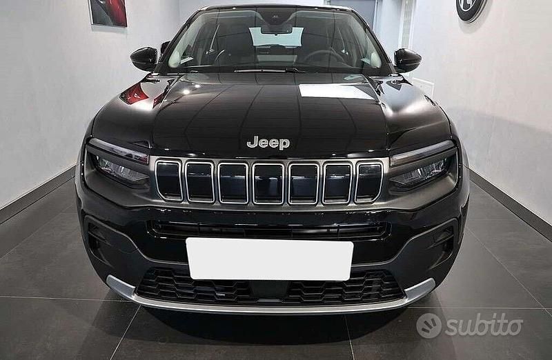 Grigio Nuova 2025 Jeep Avenger Longitude SUV | 19.900 € (Ottimo prezzo) - Immagine 1/4