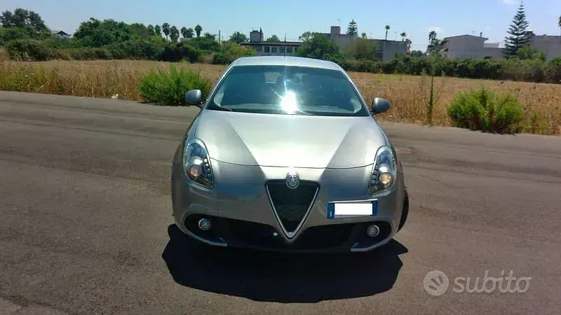 Usata Alfa Romeo Giulietta Business 120 CV (88 kW) 2016 Utilitaria