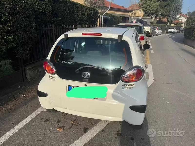 Usata Toyota Aygo 68 CV (50 kW) 2011 Utilitaria