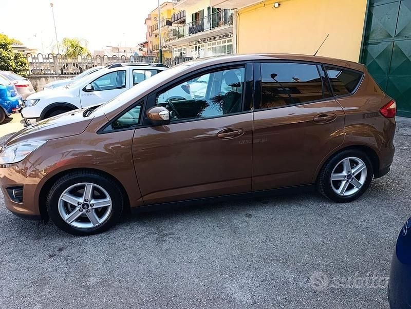 Occasion Ford C-MAX Titanium 115 ch (84 kW) 2014 Marron Monospace