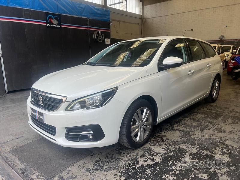 Usata Peugeot 308 Business-Line 130 CV (95 kW) 2019 Bianco Station wagon