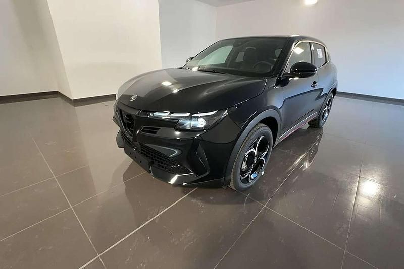 Nero Nuova 2025 Alfa Romeo Junior Edizione Speciale SUV | 27.890 € (Buon prezzo) - Immagine 1/4