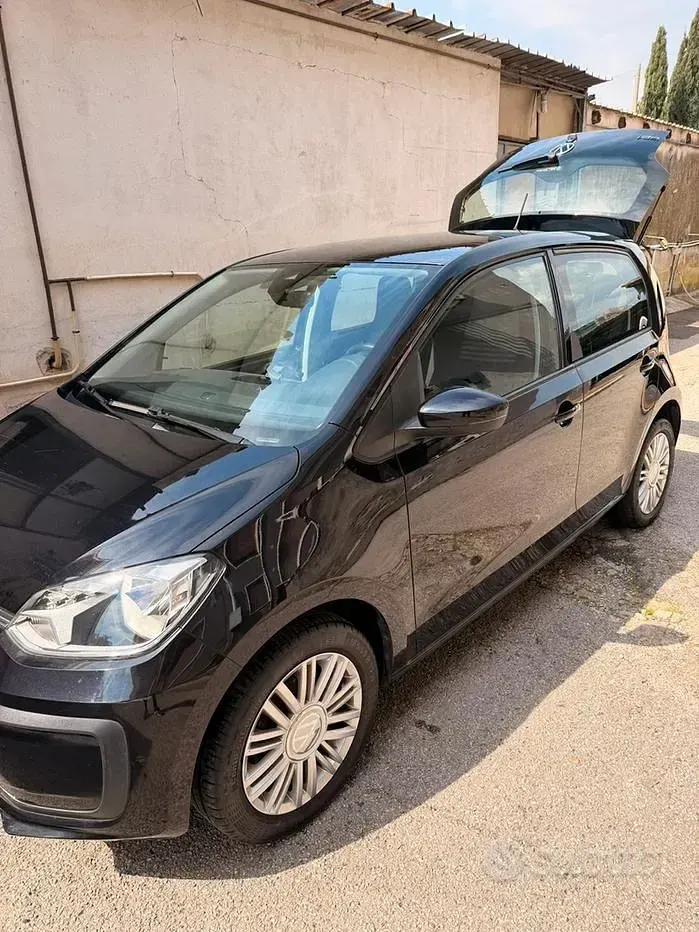 Usata VW up! 65 CV (47 kW) 2022 Nero Utilitaria