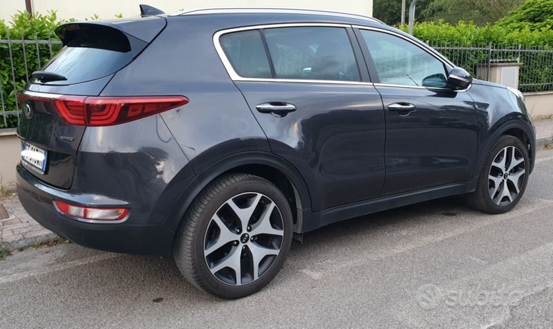 Usata Kia Sportage 115 CV (84 kW) 2017 Grigio SUV
