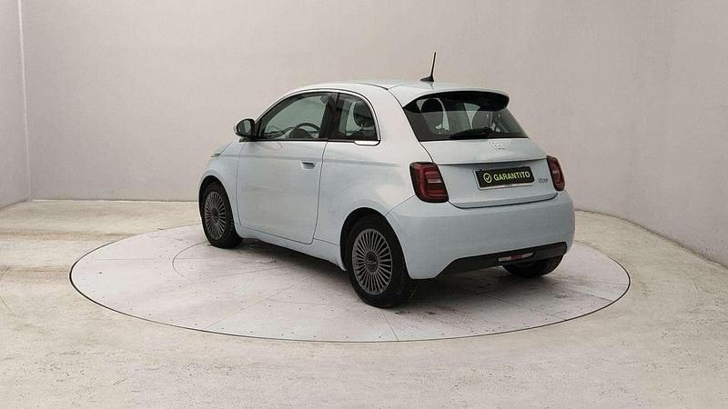 Usata Fiat 500e Icon 86 kW (118 CV) 2020 Azzurro Utilitaria