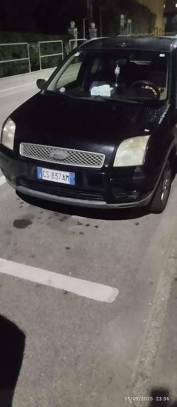 Usata Ford Fusion 90 CV (66 kW) 2005 Utilitaria
