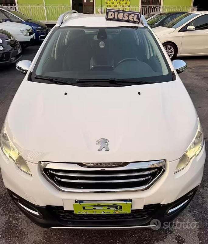 Usata Peugeot 2008 Allure 92 CV (67 kW) 2013 Bianco SUV