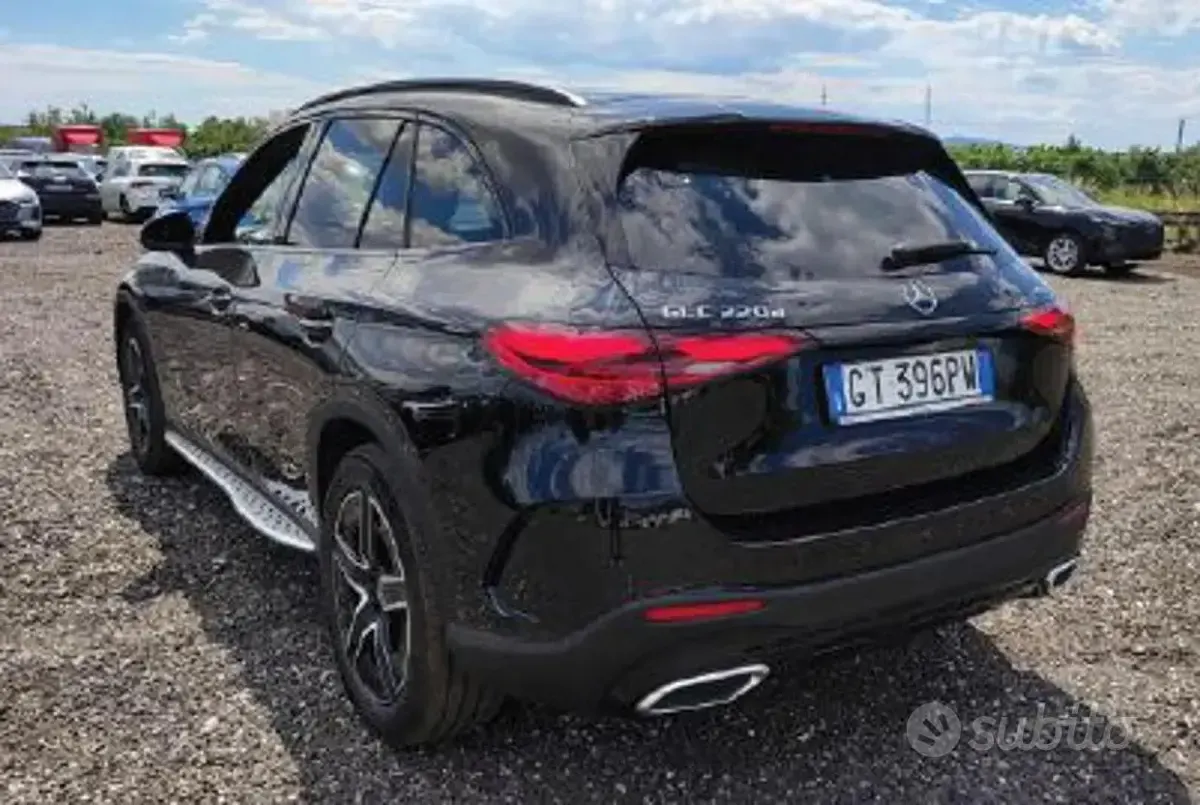 Usata Mercedes GLC220 AMG Line Premium 197 CV (144 kW) 2024 Nero SUV