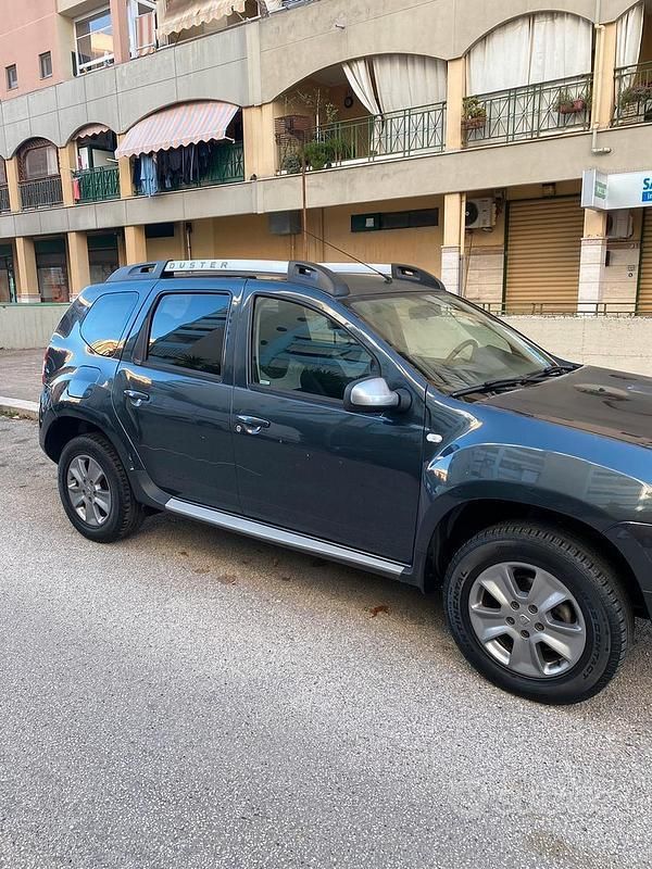 Usata Dacia Duster 110 CV (80 kW) 2017 Grigio SUV