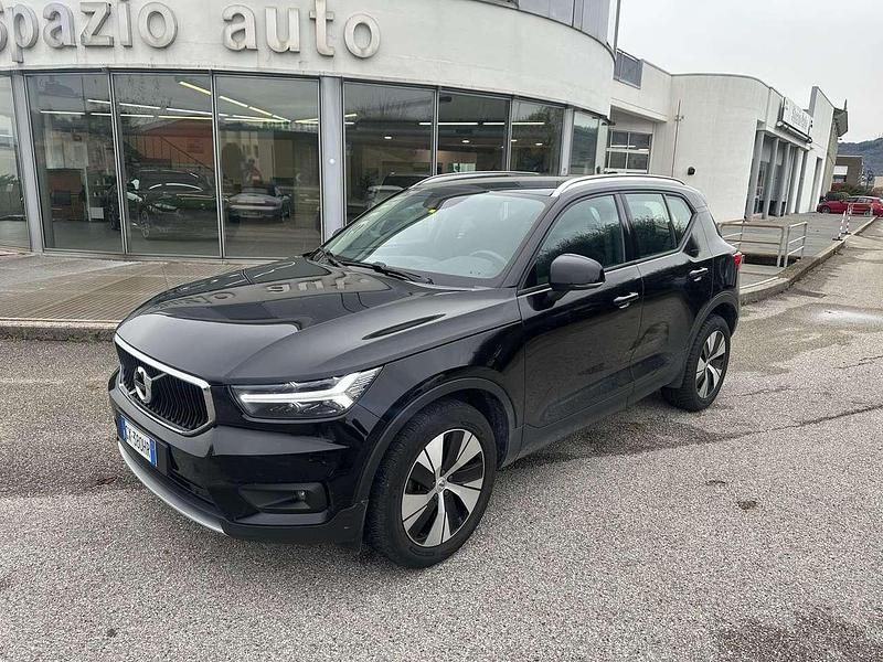 Nero Usata 2021 Volvo XC40 Momentum SUV | 18.500 € (Super prezzo) - Immagine 1/4