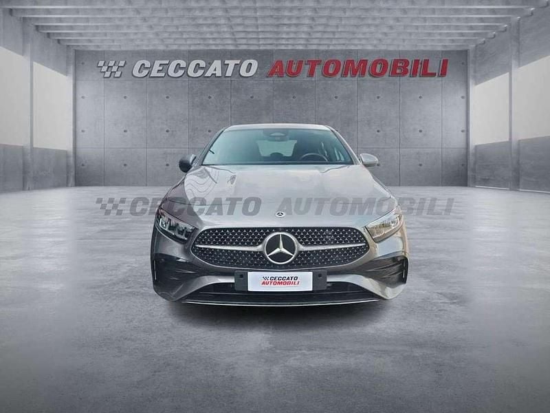 Usata Mercedes A180 AMG Line Premium 116 CV (85 kW) 2024 Grigio Berlina