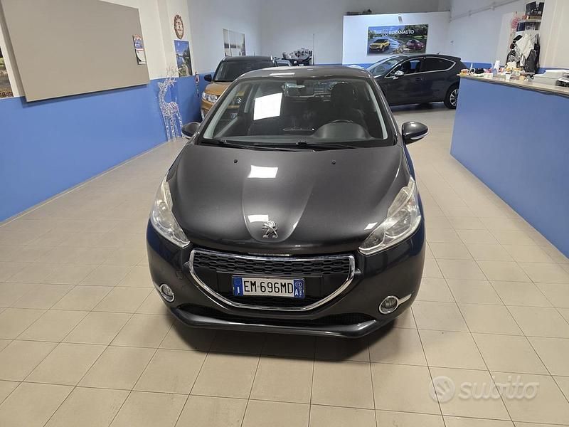 Usata Peugeot 208 Allure 95 CV (69 kW) 2012 Grigio Utilitaria