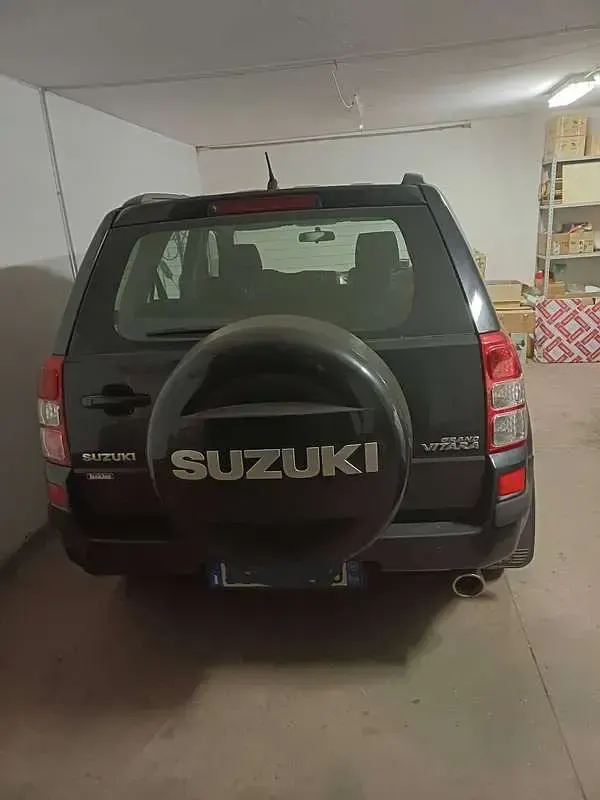 Usata Suzuki Grand Vitara 129 CV (94 kW) 2006 Nero SUV