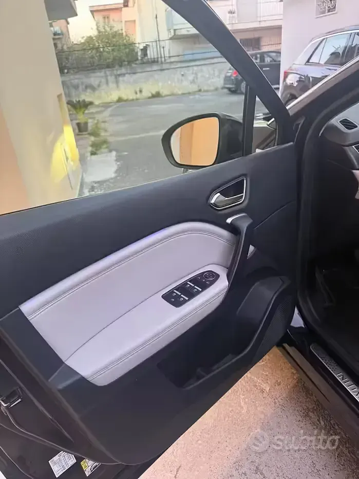 Usata Renault Captur Initiale Paris 116 CV (85 kW) 2020 Nero SUV