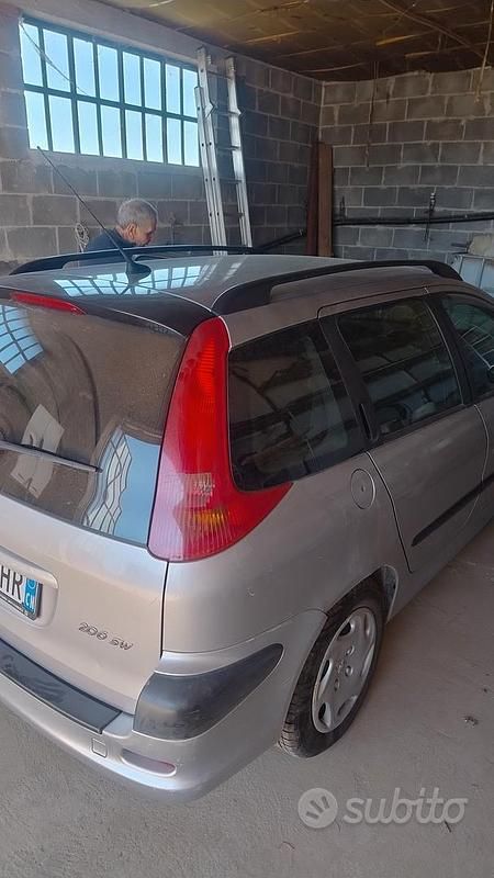 Usata Peugeot 206 88 CV (64 kW) 2004 Grigio Station wagon