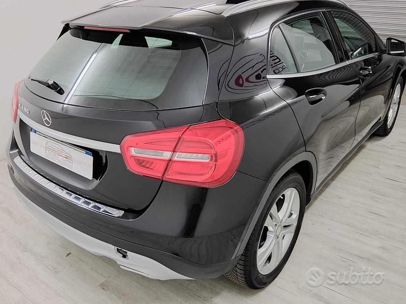 Usata Mercedes GLA180 122 CV (89 kW) 2015 Nero SUV