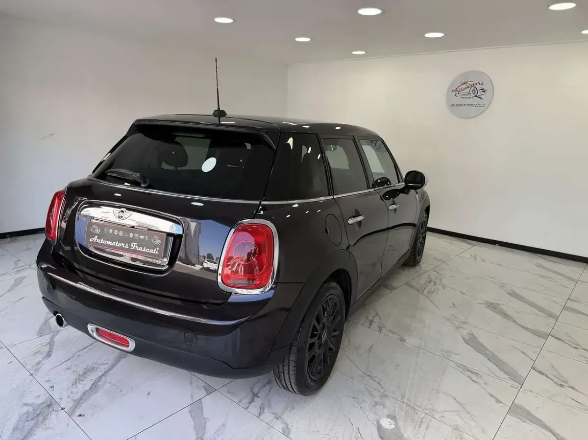Usata Mini Cooper D 116 CV (85 kW) 2015 Nero Utilitaria