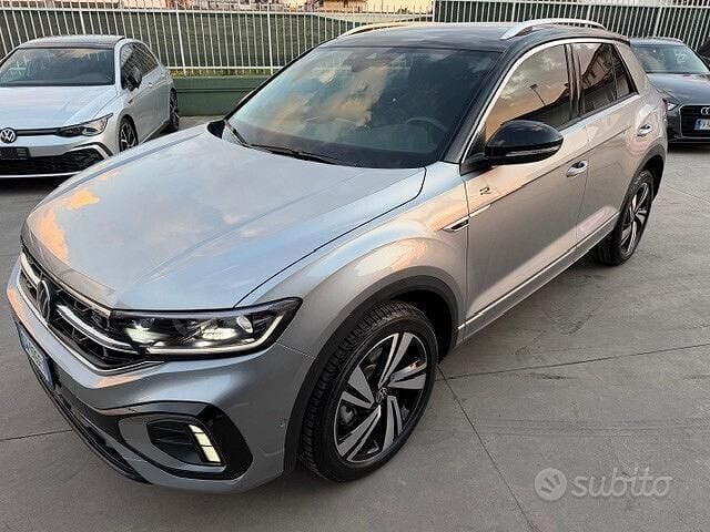 Usata VW T-Roc R-line 150 CV (110 kW) 2024 Grigio SUV