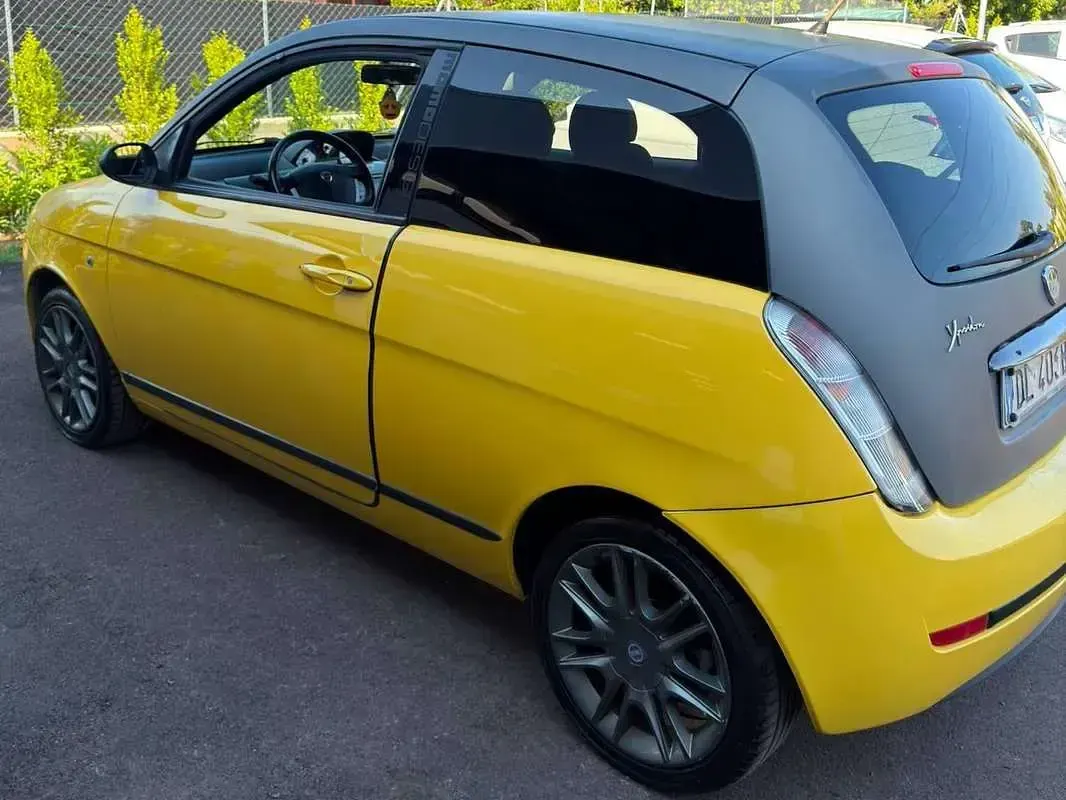 Usata Lancia Ypsilon 90 CV (66 kW) 2007 Utilitaria
