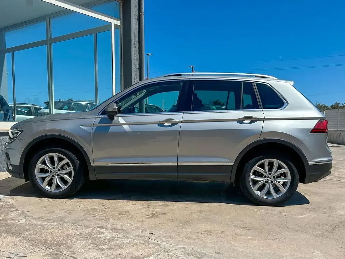 Gebraucht VW Tiguan 150 PS (110 kW) 2017 Grau SUV