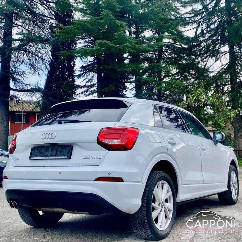 Usata Audi Q2 Black Edition 150 CV (110 kW) 2020 Bianco SUV