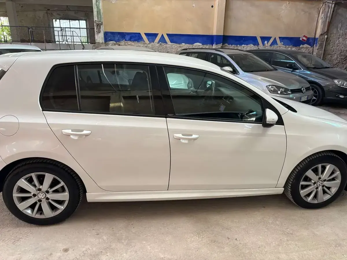 Usata VW Golf VII Edition 105 CV (77 kW) 2012 Bianco Berlina