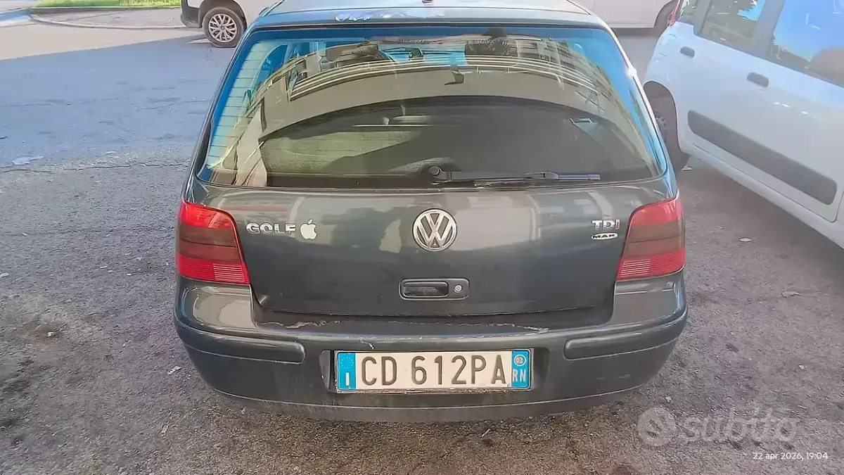 Usata VW Golf IV 101 CV (74 kW) 2002 Grigio Berlina